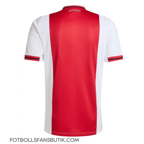 Ajax Replika Hemmatröja 2025-26 Kortärmad Ajax Replika Hemmatröja 2025-26 Kortärmad